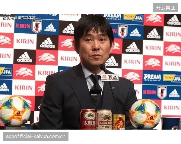 三笘薰与富安健洋的术后恢复状态成未知数，森保一后防线面临严峻考验。